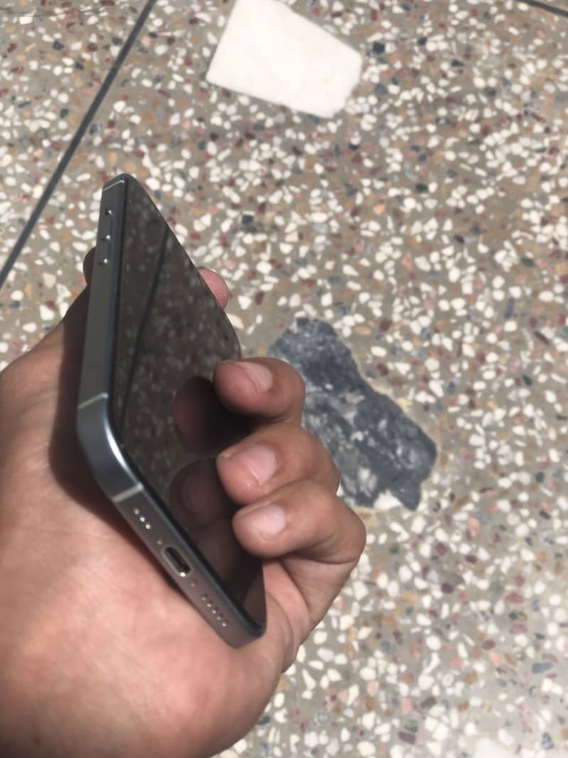 Iphone 15 2