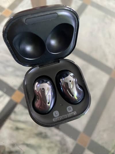 Samsung Ear Buds