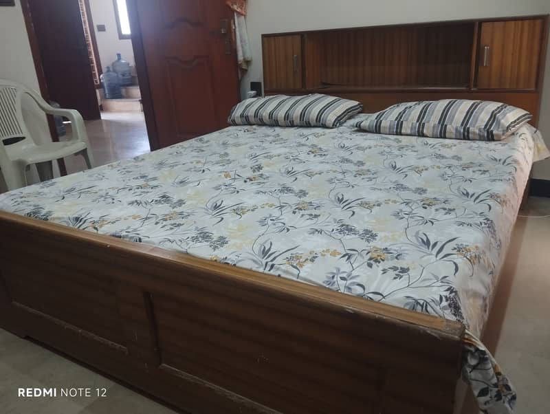 Bed & Wardrobe 1
