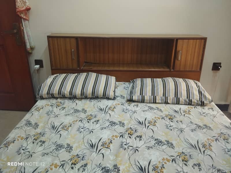 Bed & Wardrobe 2