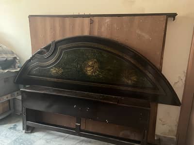Old model bed but good condition bed sell