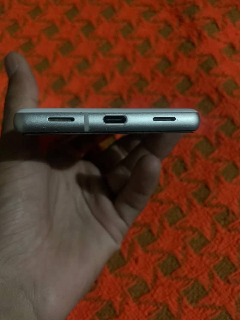 Google Pixel 7a 4