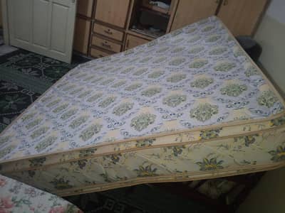 mattress queen bed