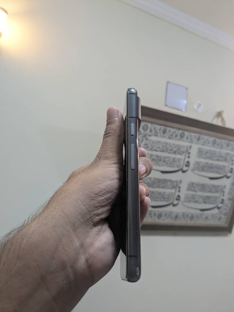 Google Pixel 8 2
