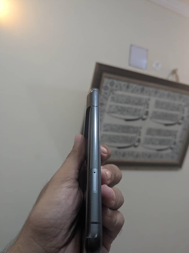 Google Pixel 8 3