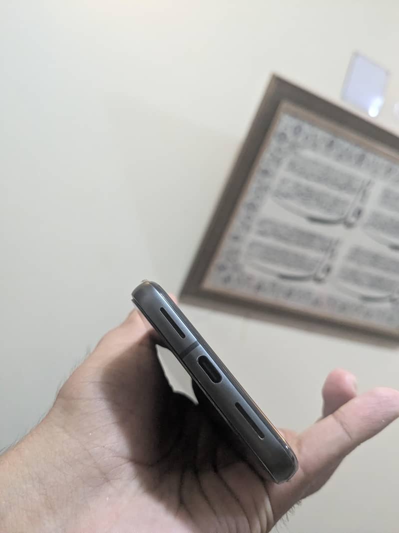 Google Pixel 8 5
