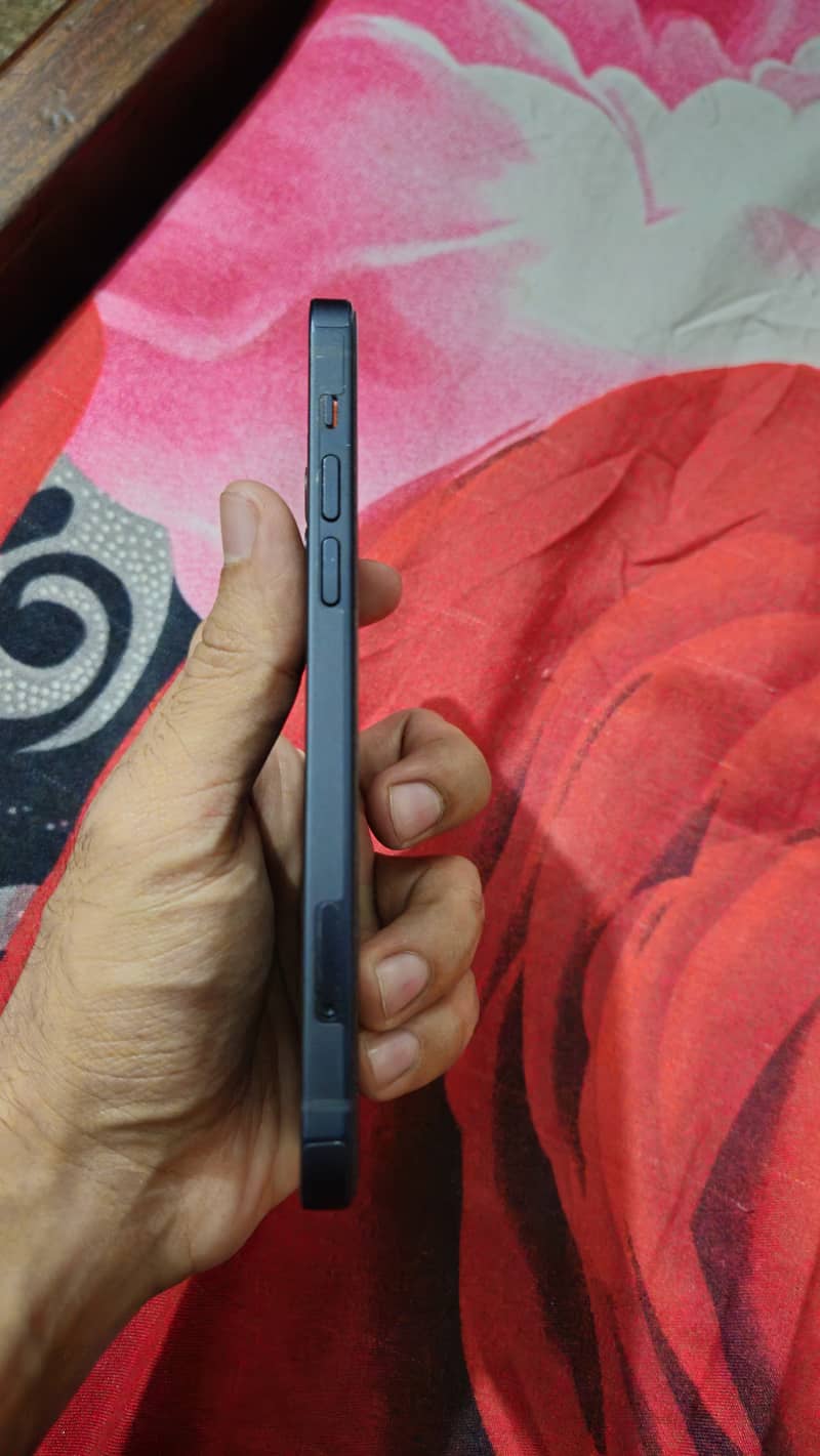 Apple iPhone 12 5