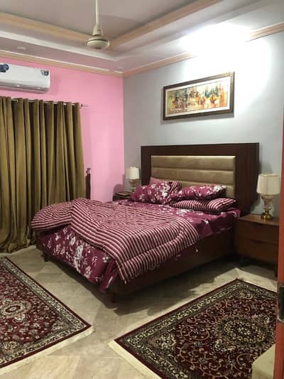 MODEL TOWN R BLOCK 5 MARLA UPPER PORTION AVAILABLE FOR FAMILY