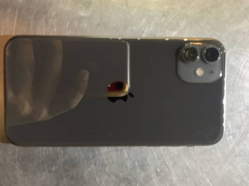 Apple iPhone 11 4