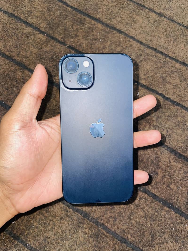 Apple iPhone 13 1