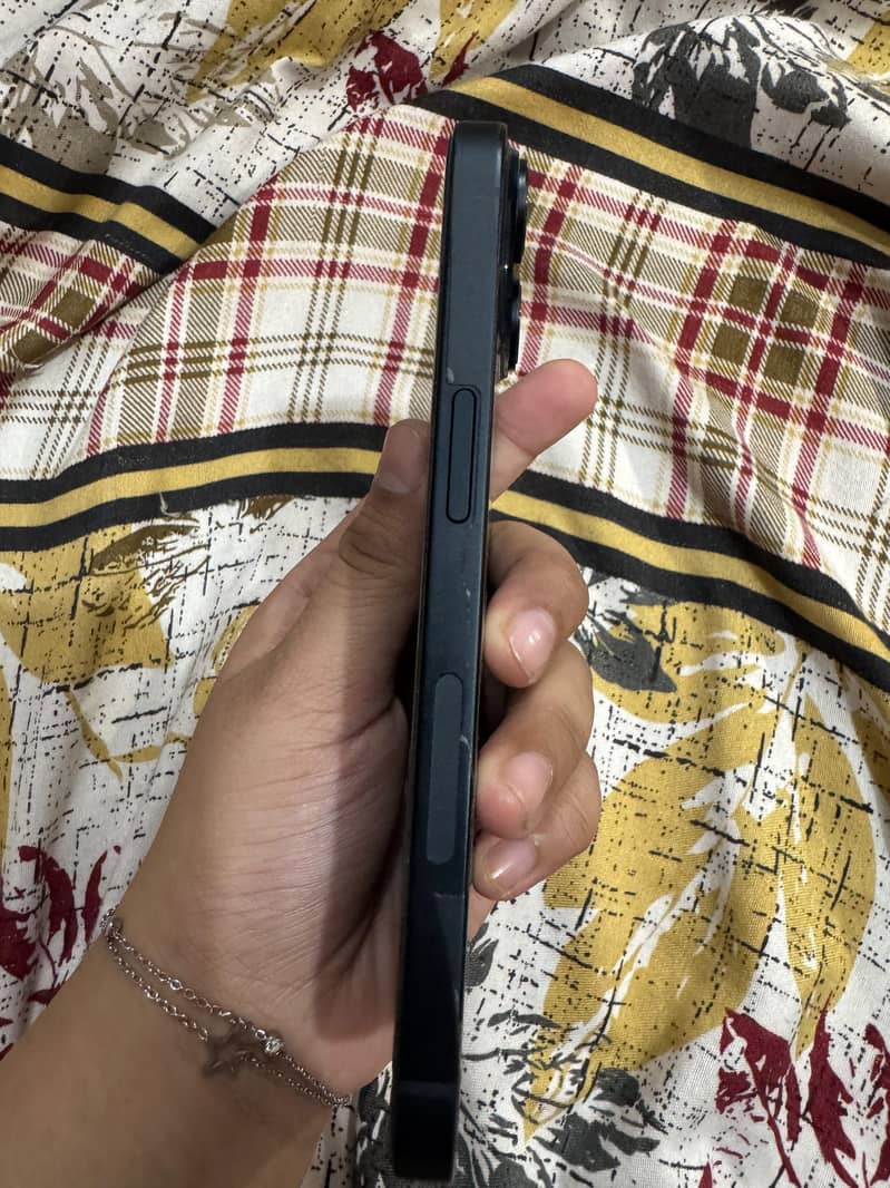 Apple iPhone 14 5