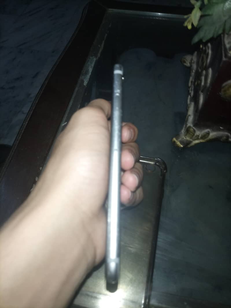 Apple iPhone 6 11