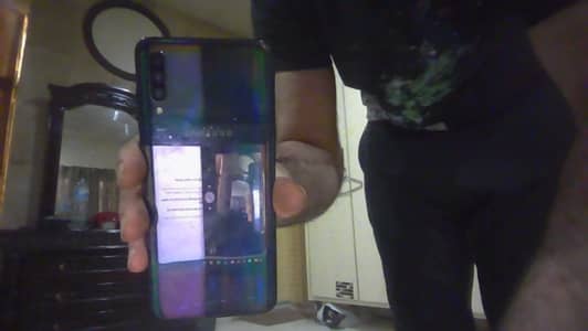 Samsung Mobile A70