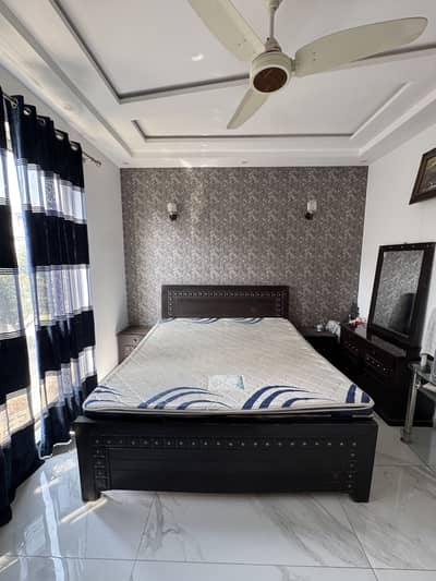 Double bed with 2 side table & dressing table
