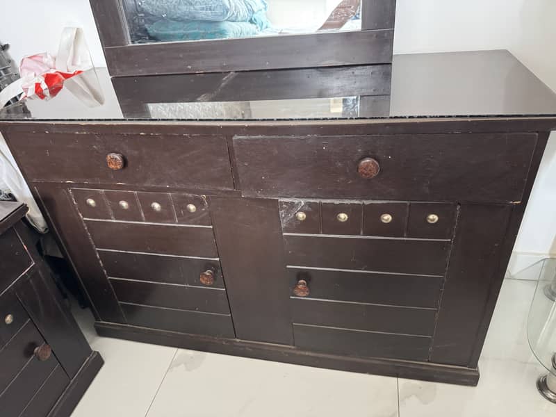 Double bed with 2 side table & dressing table 7