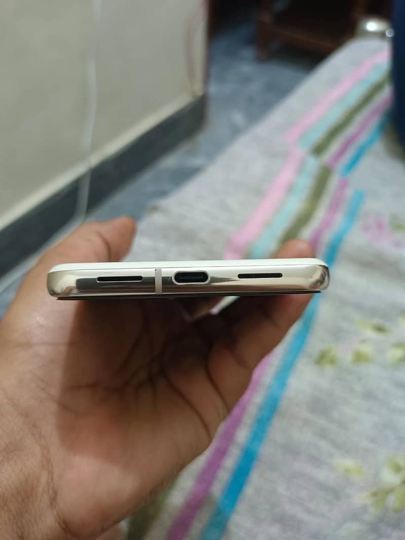 Google Pixel 8 Pro 0