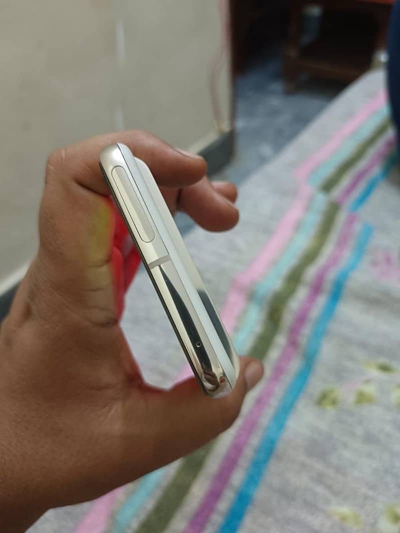 Google Pixel 8 Pro 9