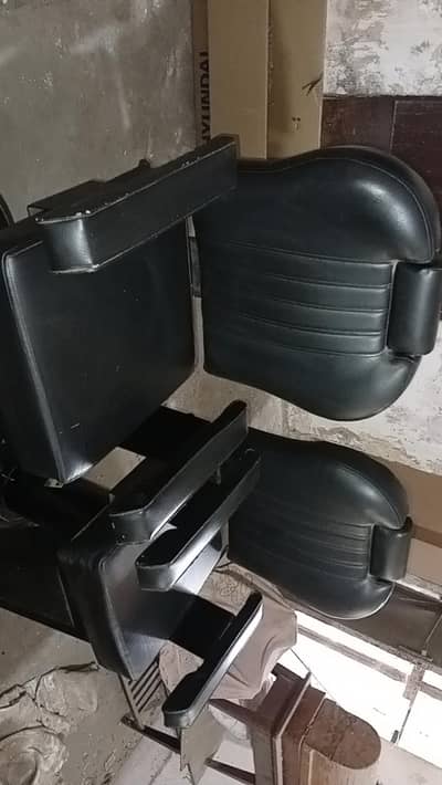 Saloon Chairs