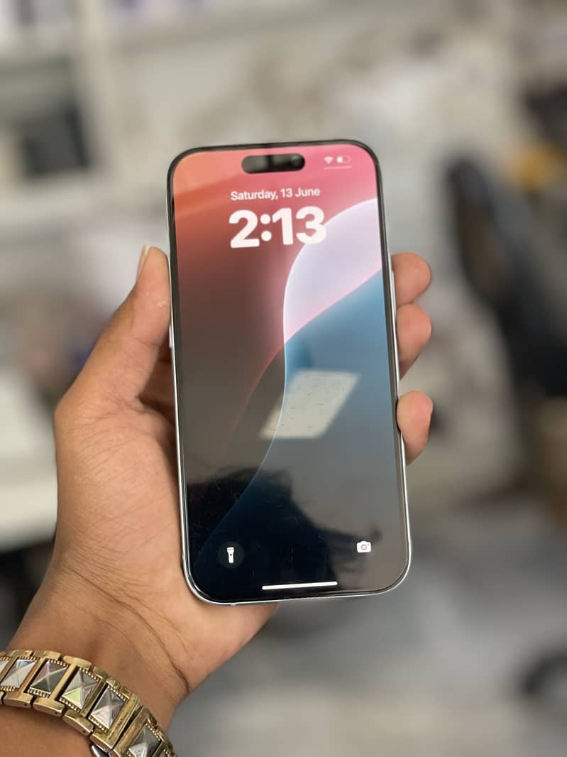 Apple iPhone 15 2