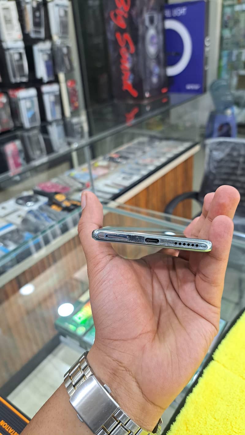 Infinix Zero 40 4