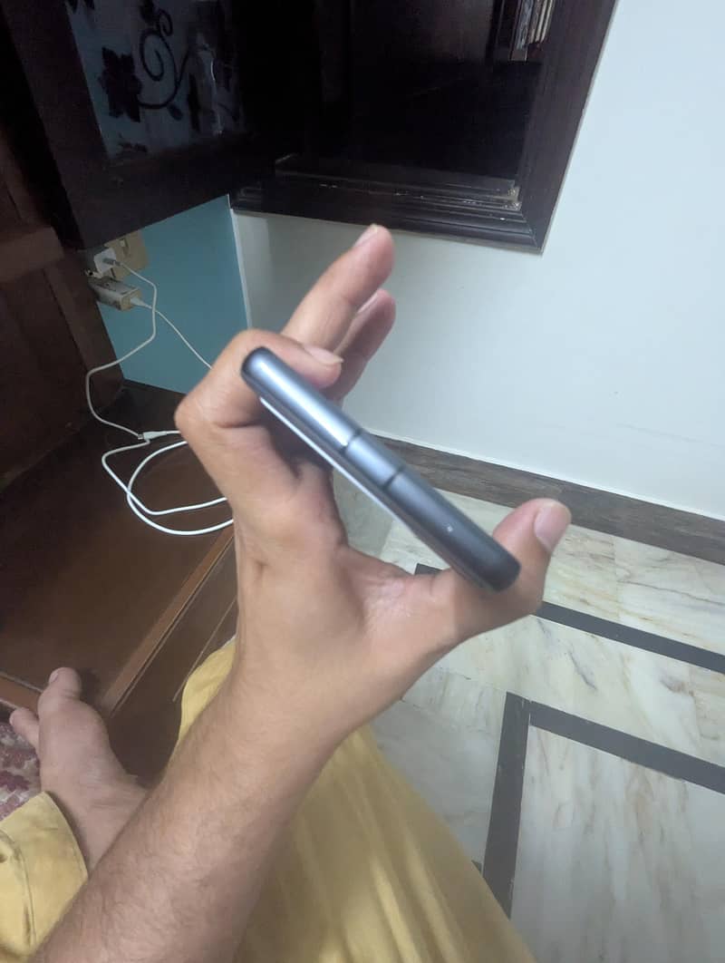 Google Pixel 7a 5