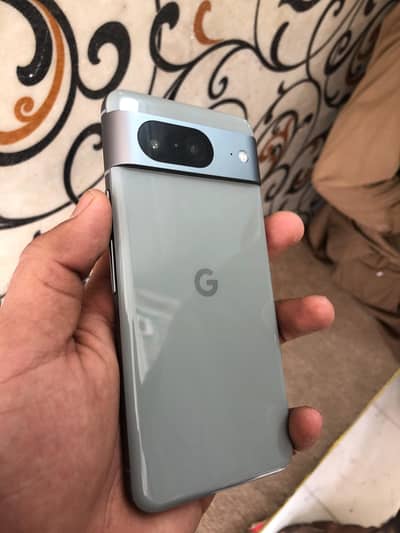 Google Pixel 8