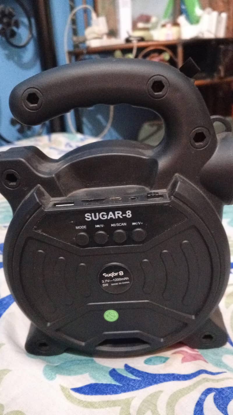speakers 4