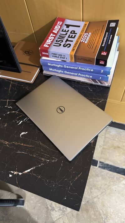 Dell XPS 13 9350 | 4K Touch | Premium Ultrabook (MacBook Alternative)