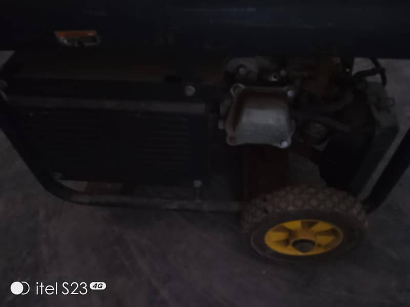 28000w 4