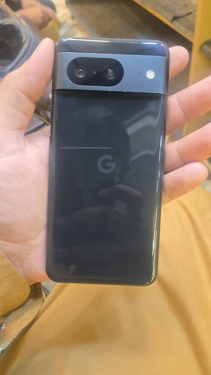 Google Pixel 8 4