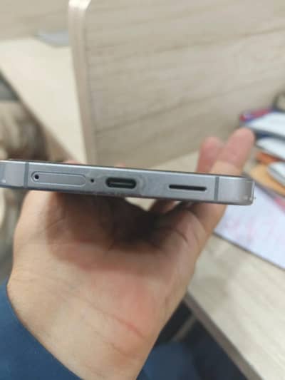 Samsung Mobile S25 FE
