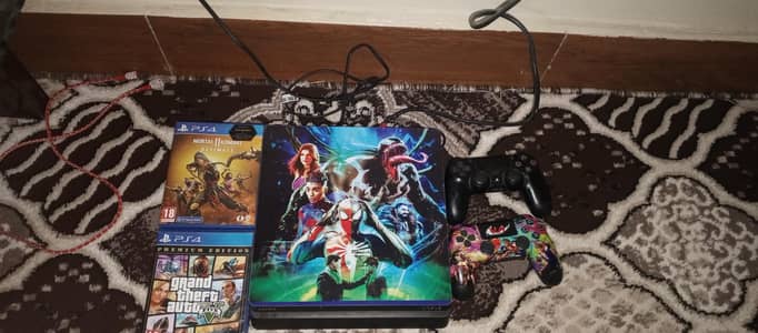 PS4 NON JAILBREAK 500 GB WITH TWO CONTROLLERS