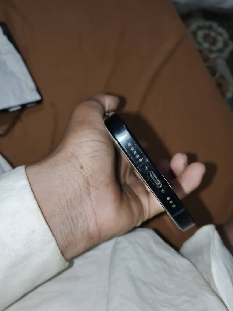 iPhone 16pro 1