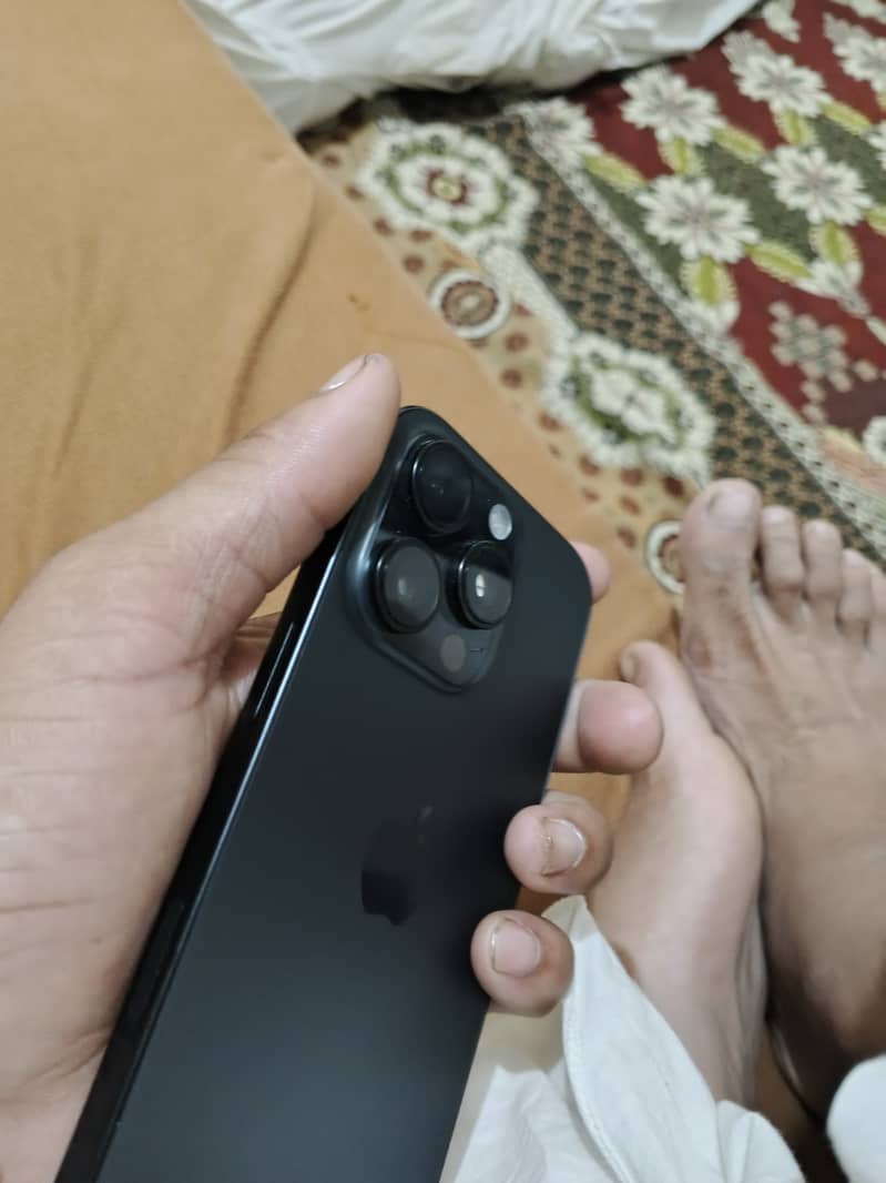 iPhone 16pro 8