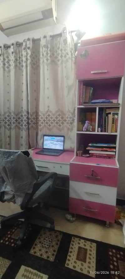 study table and chair