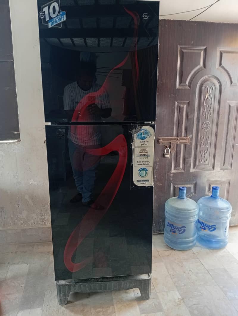 Refrigerator 0
