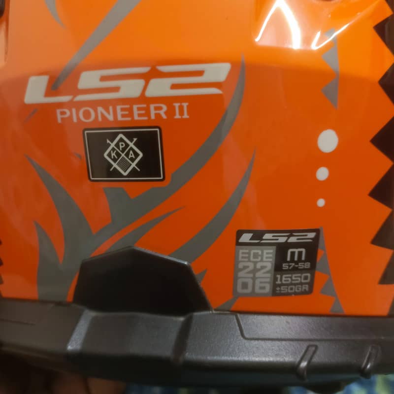 ls2 helmet 3