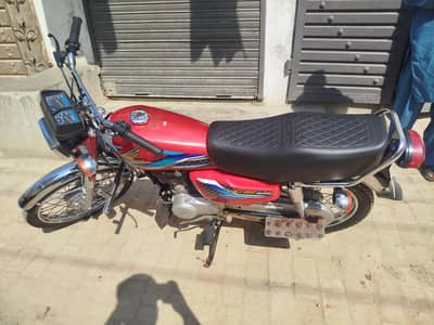 Honda CG 125 Red Lush Condition exchange possible
