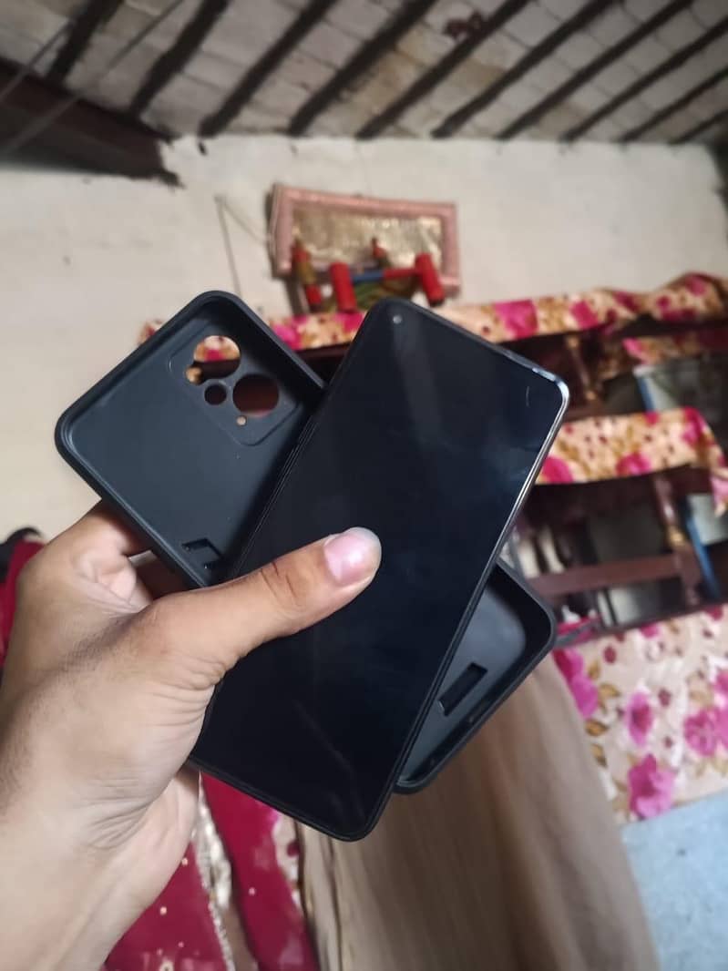 OPPO A76 1