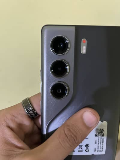 Tecno CAMON 40 Pro