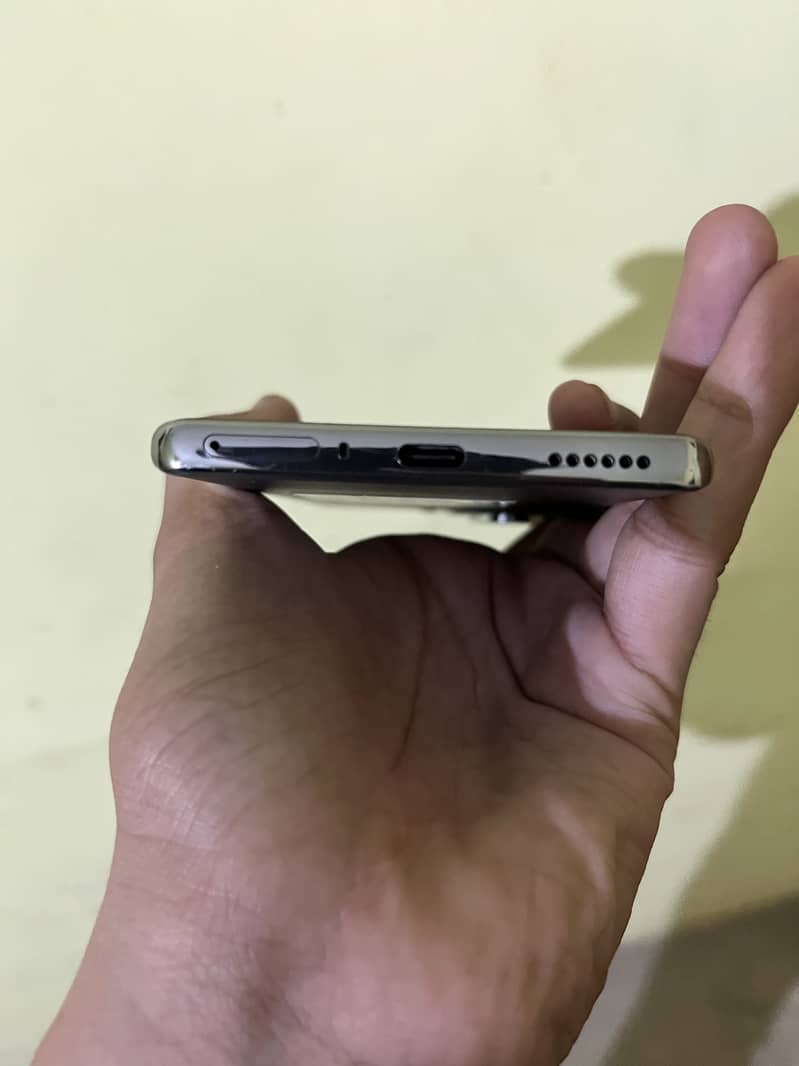Tecno CAMON 40 Pro 1