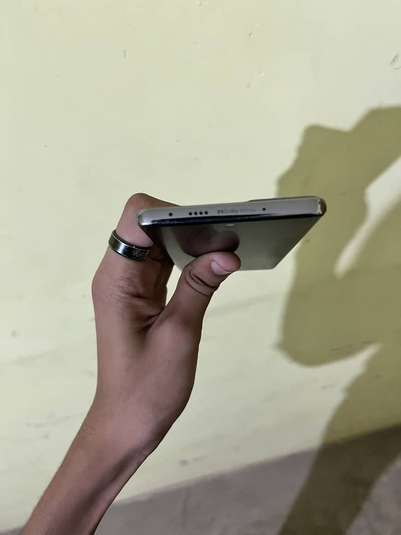 Tecno CAMON 40 Pro 4