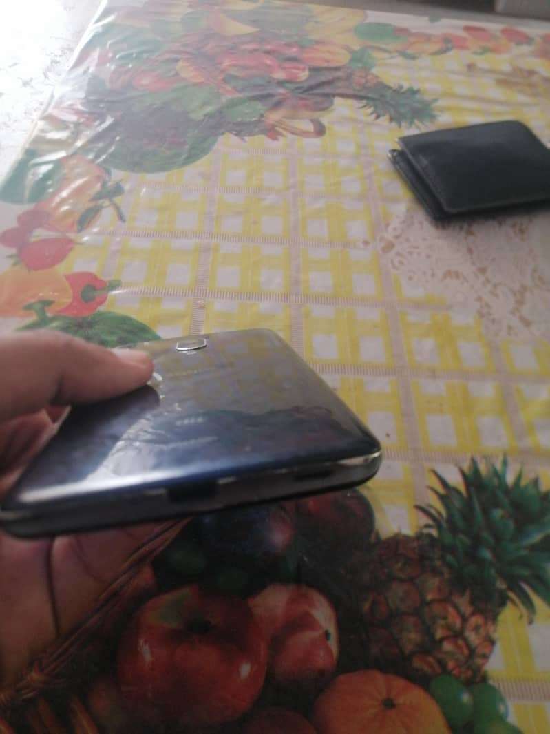 Sharp Aquos Zero 2 1