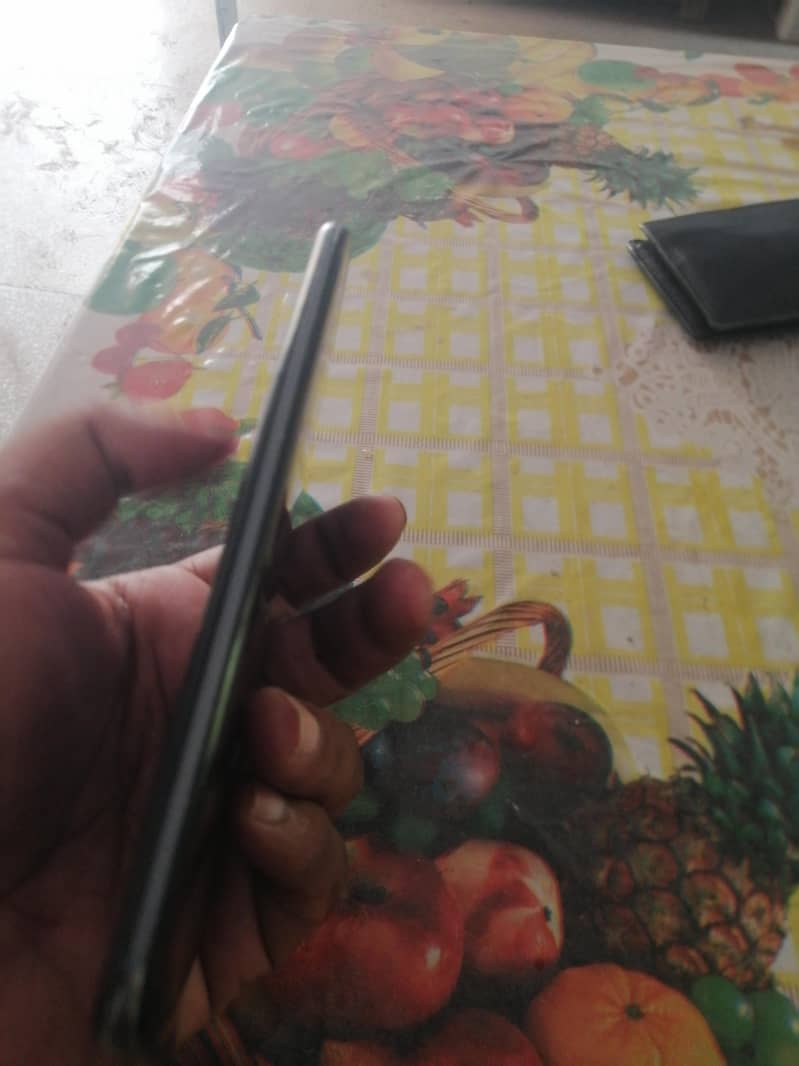 Sharp Aquos Zero 2 8
