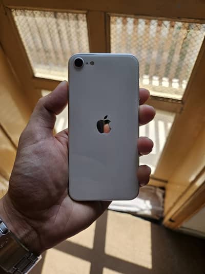 Apple iPhone SE