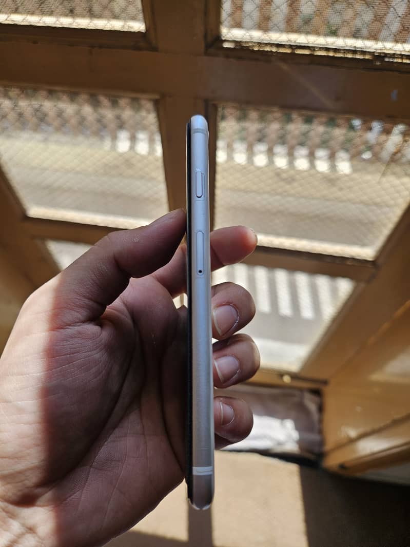 Apple iPhone SE 4