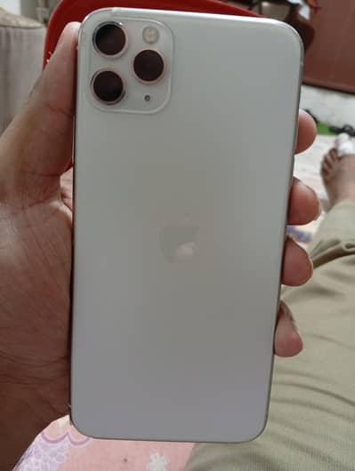 White colour iPhone 11 Pro Max