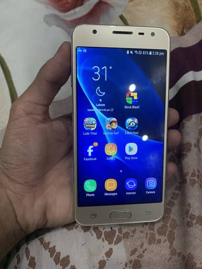 Samsung  J5 Prime exchange possible sath cash donga