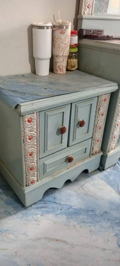Lasani furniture used