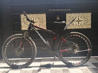 Mountain bike  thunder A1 condition just a little bit used